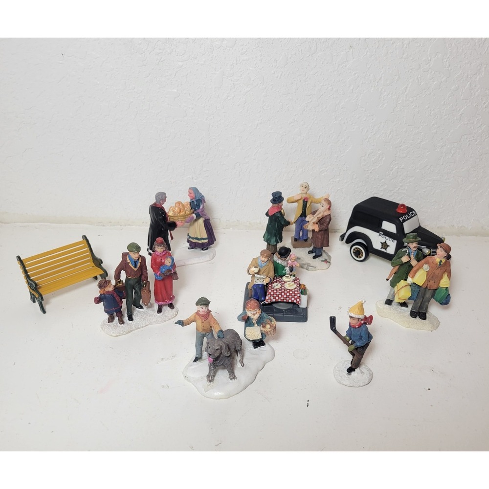 Dept 56 Vintage Christmas Village Figures Accessories Sidewalk Coffee Break